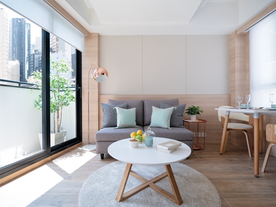 Gage-one bedroom w balcony